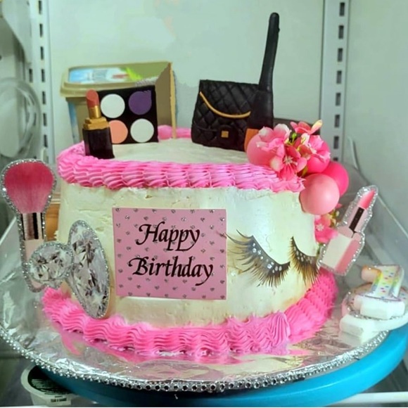 11 Pieces Makeup Fashion Theme Cake Decorations Set, Birthday Party Cake Toppers - Picture 9 of 9